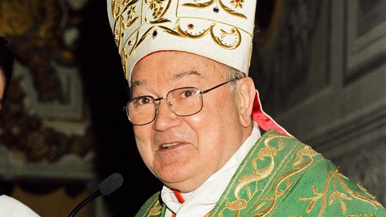 O Papa recorda o cardeal Martino, servidor do Evangelho e promotor do diálogo