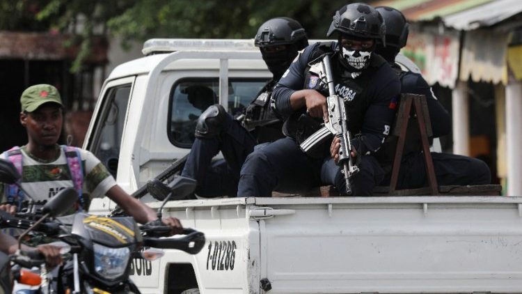 Haiti, dom Dumas: “O país precisa recobrar a sua dignidade”