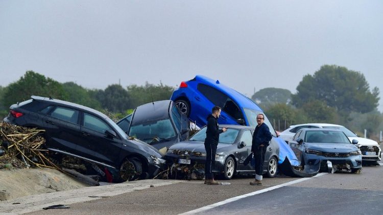 Inundações deixam rastro de morte e destruição na Espanha