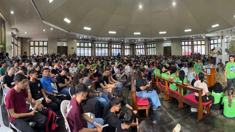 Papa aos jovens de Manaus: não tenham medo, comprometam-se com a vida