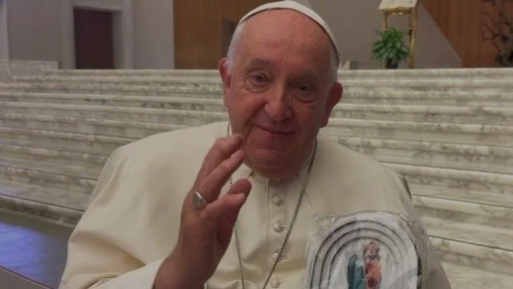 Francisco aos jovens: nunca parem, sigam em frente com coragem e alegria