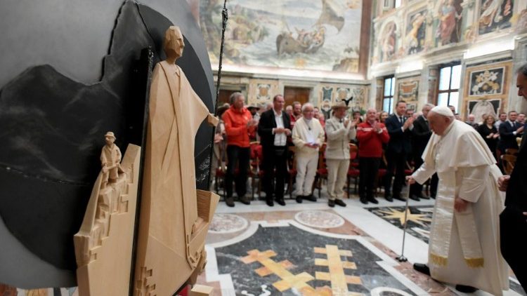 O Papa: promover a paz sem desanimar, mesmo diante dos fracassos