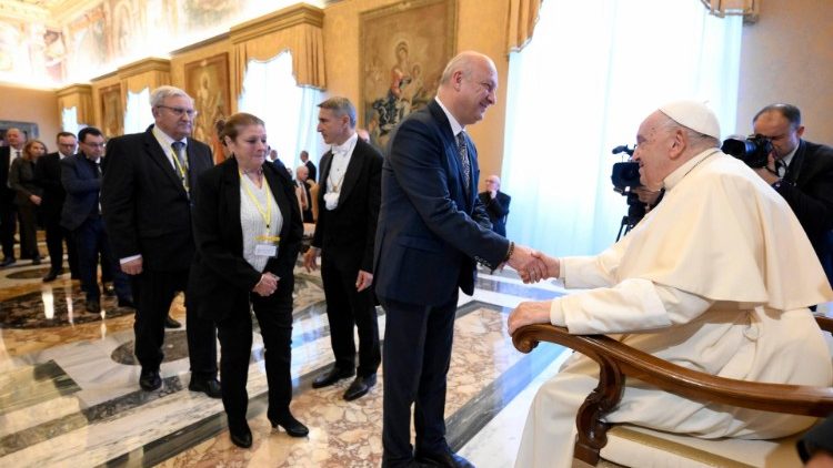 Papa Francisco: política e religião com interesses comuns e compartilhados