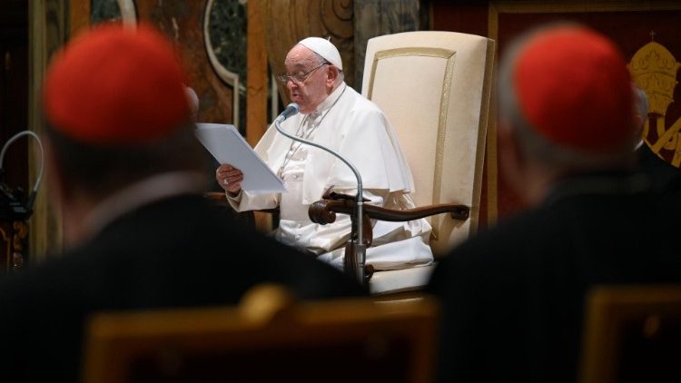 O Papa: disparidades na escolaridade, é um imperativo moral mudar esta situação