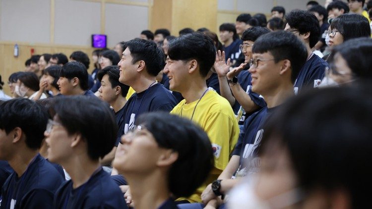 “Caminho para a paz” dos jovens da Coreia do Norte e do Sul