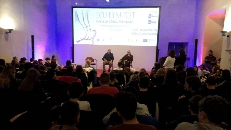 Ecu Filme Fest, Papa: formar os jovens para o diálogo e a convivência pacífica