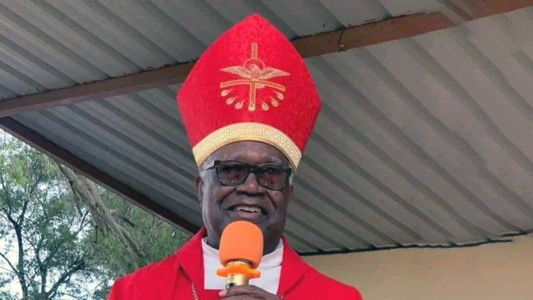 CEAST homenageia Dom Zacarias Kamwenho pelos 50 anos de bispado