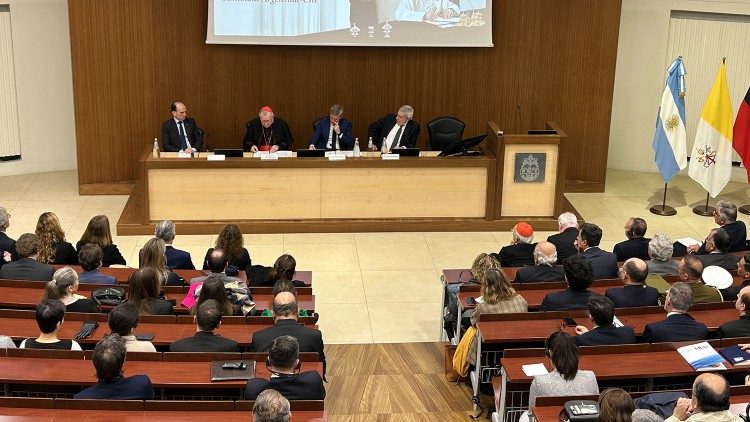 Parolin: o multilateralismo hoje está em crise, procurar fórmulas para alcançar a paz