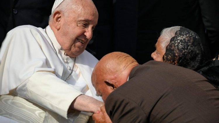 Papa a missionários da América: sejam tocados pela misericórdia de Deus