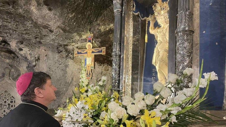 Ucrânia, Skomarovskyj: que o mundo reze, pare esta guerra cruel e sem sentido