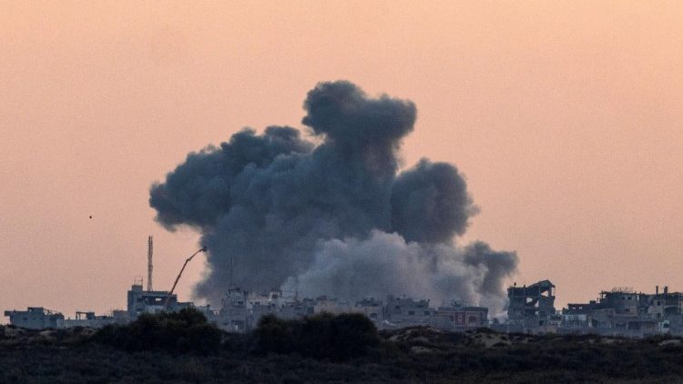 Papa: investigar se ocorre um genocídio em Gaza. Que a dignidade humana seja nossa preocupação