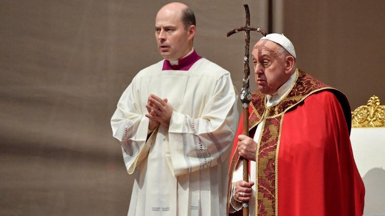 O Papa recorda cardeais e bispos falecidos: pastores e modelos do rebanho do Senhor