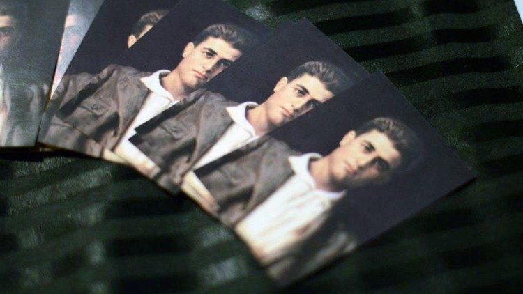 O leigo Pier Giorgio Frassati e a missionária Maria Troncatti logo serão santos