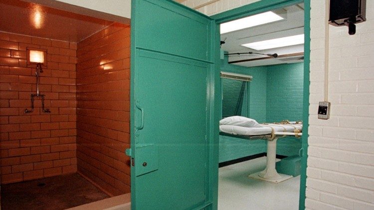 Papa: conceder a graça aos presos no corredor da morte nos EUA