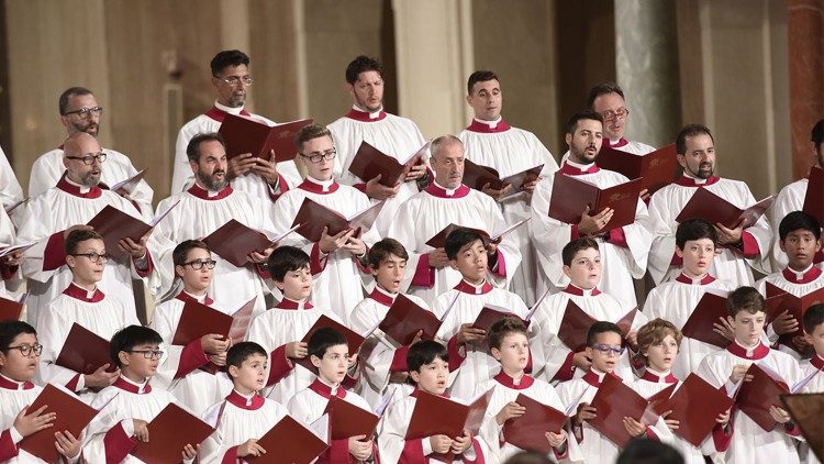 Coro da Capela Sistina na Basílica de Santo Apolinário para “Concertos do Jubileu”
