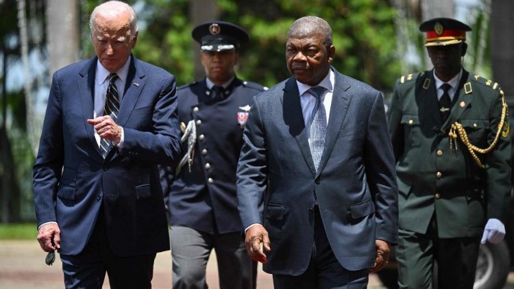 Joe Biden cumpre visita de 72 horas a Angola