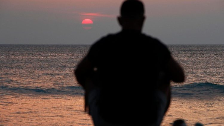 Celebrações recordam vítimas do tsunami de 2004 no Oceano Índico