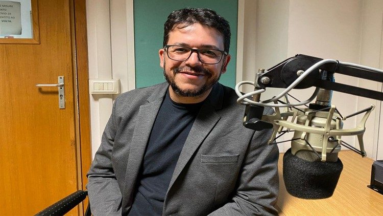 Professor Rodrigo de Andrade da PUC de Curitiba: aprendizagem e serviço