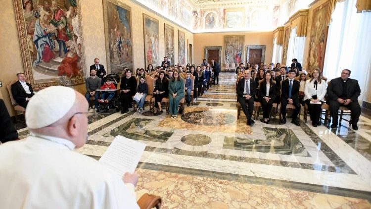 O Papa aos jovens da Ação Católica: sede próximos de quem sofre a fome e a guerra