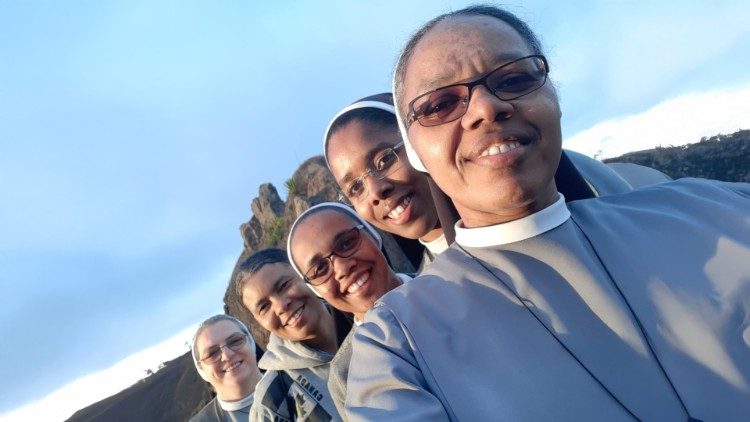 Vigária Geral das Orionitas visita missão em Cabo Verde