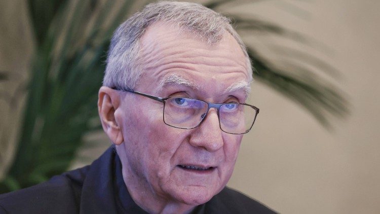 Cardeal Parolin visita Hospital Bambino Gesù