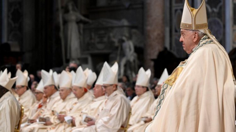 Papa: Maria salva o mundo; não há salvação sem a mulher