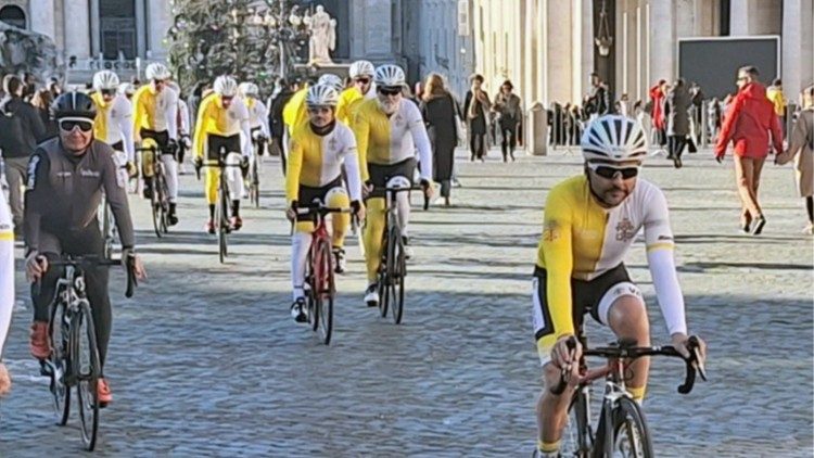 Athletica Vaticana, pedalada fraterna para cuidados paliativos pediátricos