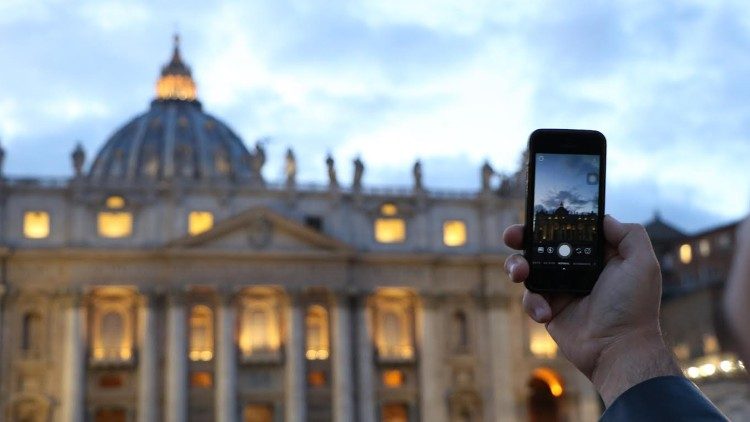 Fotografia Religiosa: Mensageiros da Esperança no Jubileu de 2025