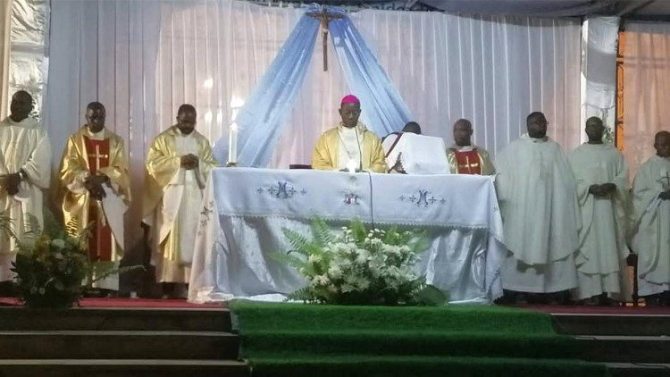 Angolanos rezam pela paz em Moçambique e apelam ao diálogo no País