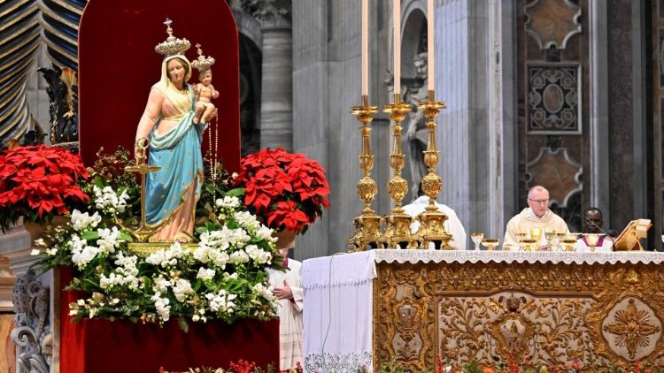 Maria Peregrina que conduz a Jesus