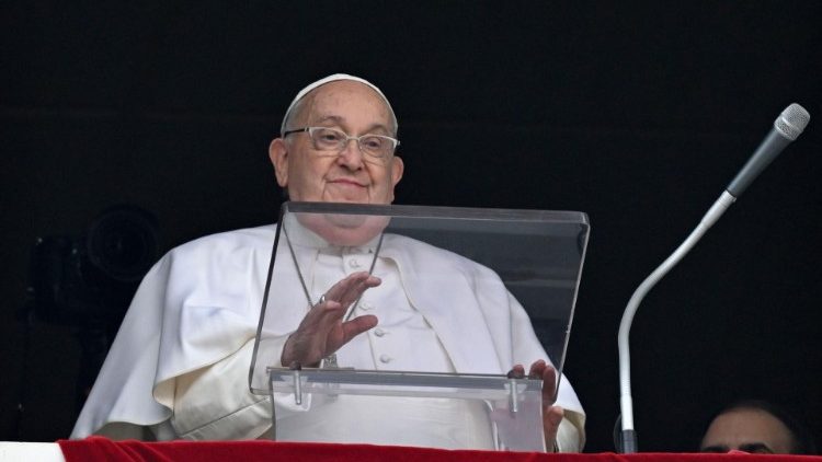 Papa no Angelus: podemos saber tudo sobre Jesus, mas ainda assim não reconhecê-lo