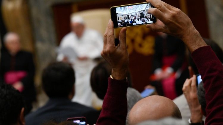 Jubileu da Comunicação: os Papas e as esperanças na informação