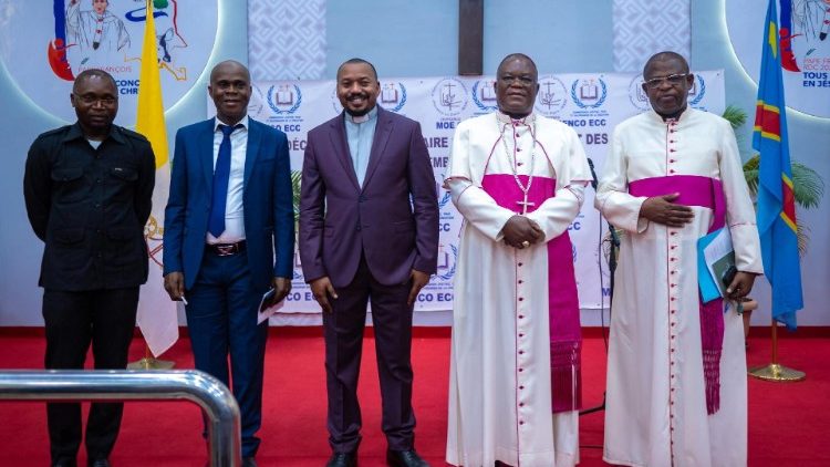 RD Congo, católicos e protestantes assinam um pacto de convivência pela paz