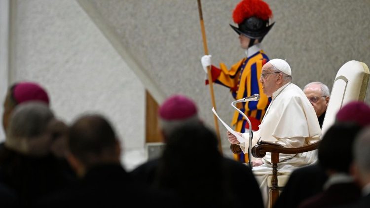 O Papa: não podemos ser cúmplices do abuso infantil