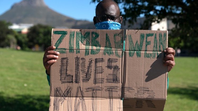 Pena de morte abolida no Zimbabwe: “Deixar a Deus a decisão sobre a vida humana”