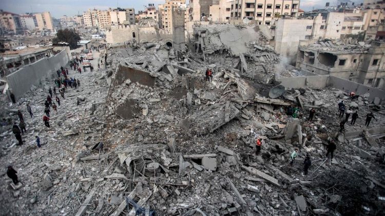 Gaza, mais de 45.800 mortos. Retomadas em Doha colóquios sobre reféns