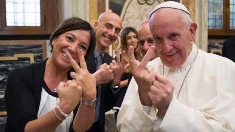 Vaticano: maior oferta de cobertura dos eventos do Papa com a língua de sinais