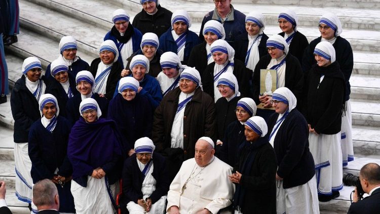 Missionárias da Caridade encontram o Papa para recordar Madre Teresa