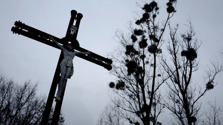 Assassinato de sacerdote polonês choca comunidade. Ex-policial confessa crime