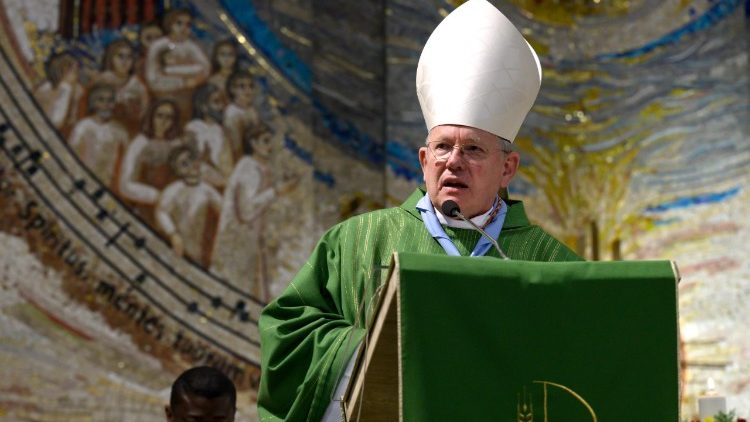 Cardeal Jaime Spengler toma posse do título da Igreja de S. Gregório Magno na Magliana Nova
