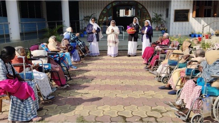 Na Índia, a casa de repouso das Filhas de Santa Ana é um lugar de esperança