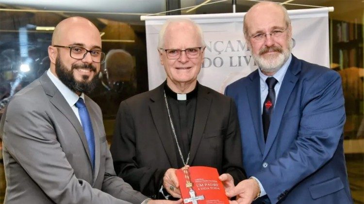 Lançado o livro, “Cardeal Odilo Pedro Scherer: um Padre a Vida Toda”