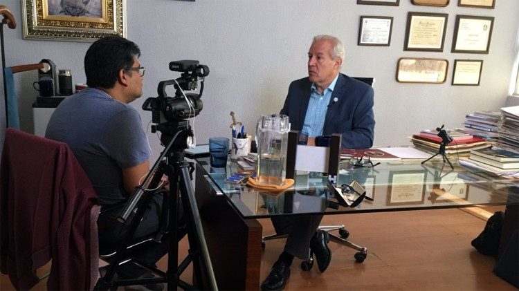México: um sacerdote-jornalista contra a criminalidade