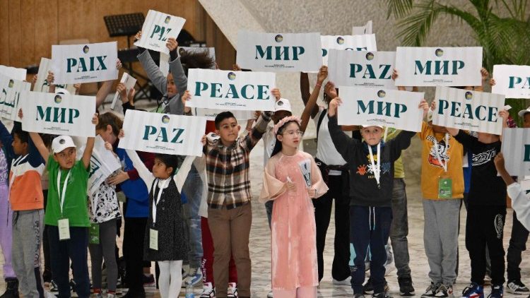 O Papa: a paz nasce da misericórdia, abramo-nos a novas relações fraternas