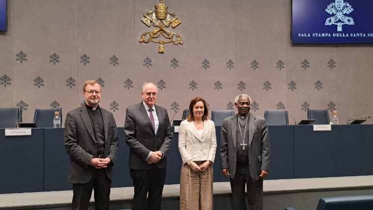 Evento sobre IA no Vaticano: riscos e oportunidades para a proteção das crianças