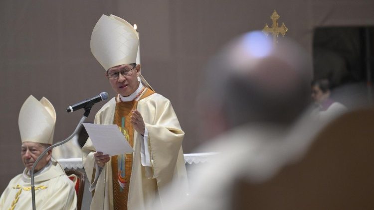 Cardeal Tagle: rezemos pelo Papa. Bispos sejam corajosos e criativos como São José
