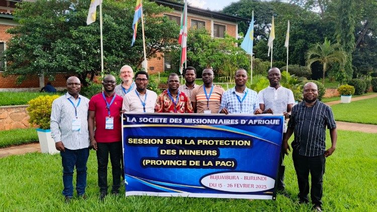 Missionários de África realizam conferência para promover a proteção de menores
