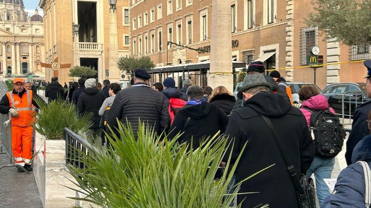 Cardeal Parolin: o Papa nunca deixou de governar a Igreja