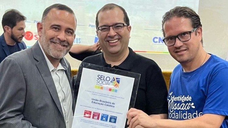 Projeto Esperançar do Grupo UBEC recebe Selo Social