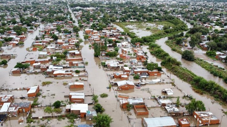 Pesar do Papa pelas vítimas das enchentes na Argentina